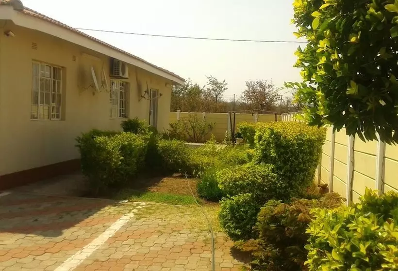 پانسیون Comfort Palace Guest House Francistown