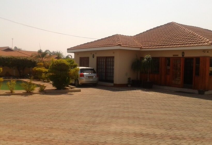 پانسیون Comfort Palace Guest House Francistown