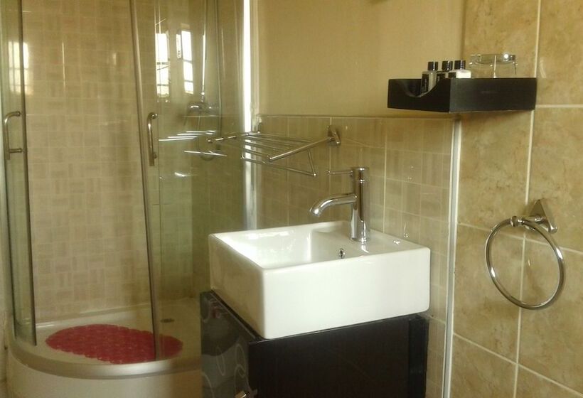 پانسیون Comfort Palace Guest House Francistown