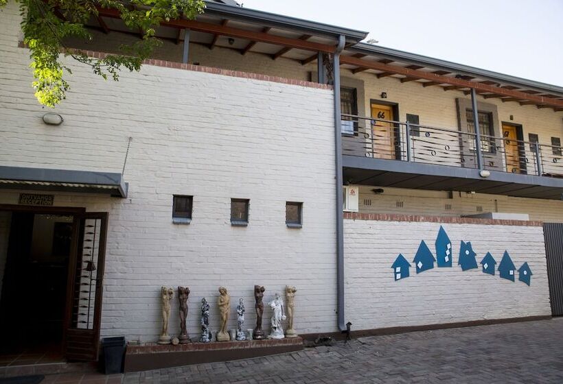 بنسيون Ons Dorpshuis Guest House