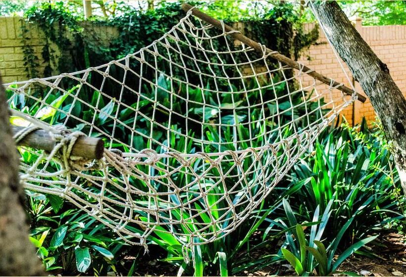 بنسيون Ons Dorpshuis Guest House