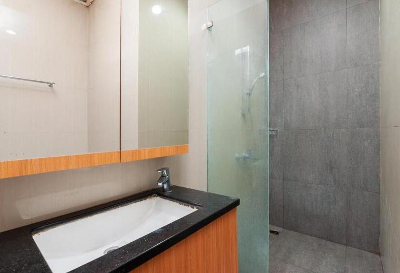 פנסיון Reddoorz Plus @ Kelapa Dua Kebon Jeruk