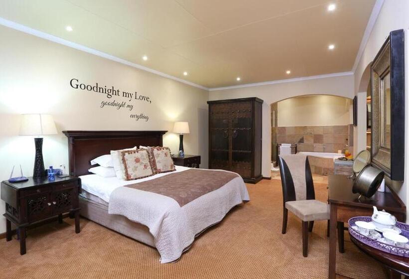 פנסיון Shangri La Manor