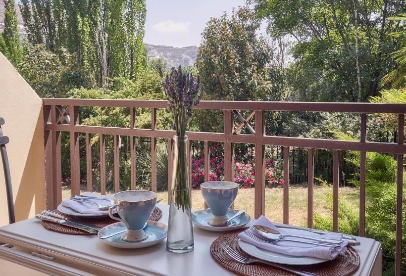 Пансион Upper House Guesthouse