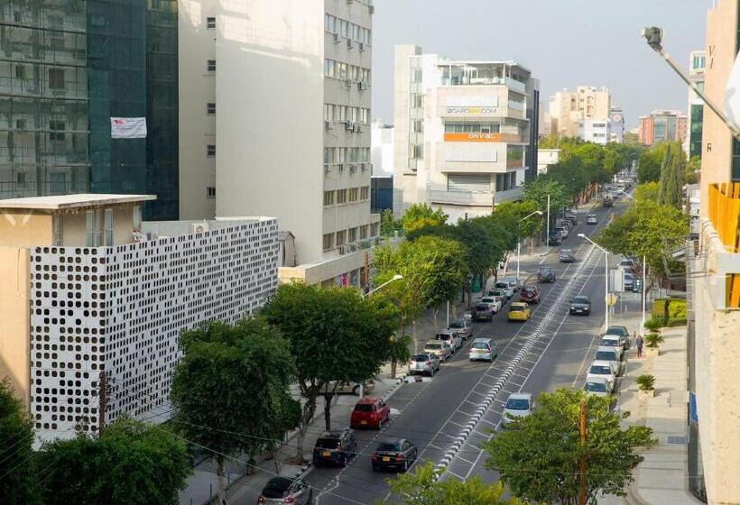 Seabreeze City Center Flat By Trulycyprus