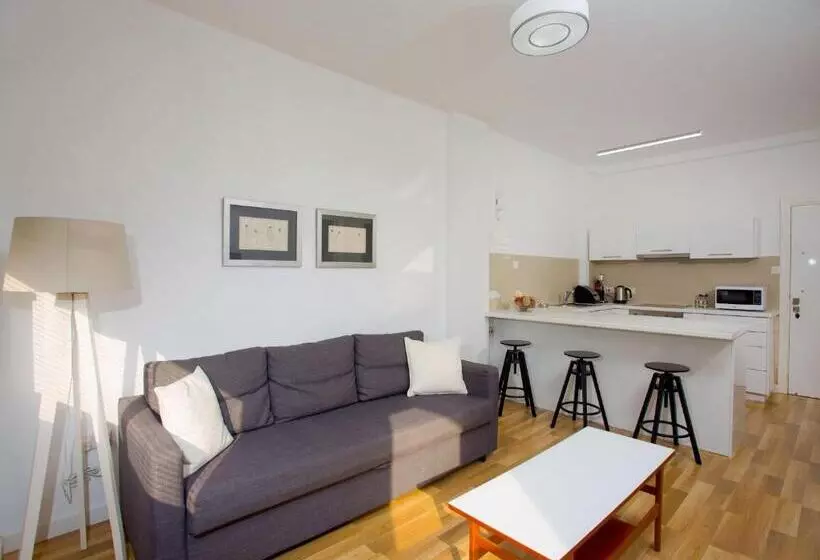 Seabreeze City Center Flat By Trulycyprus