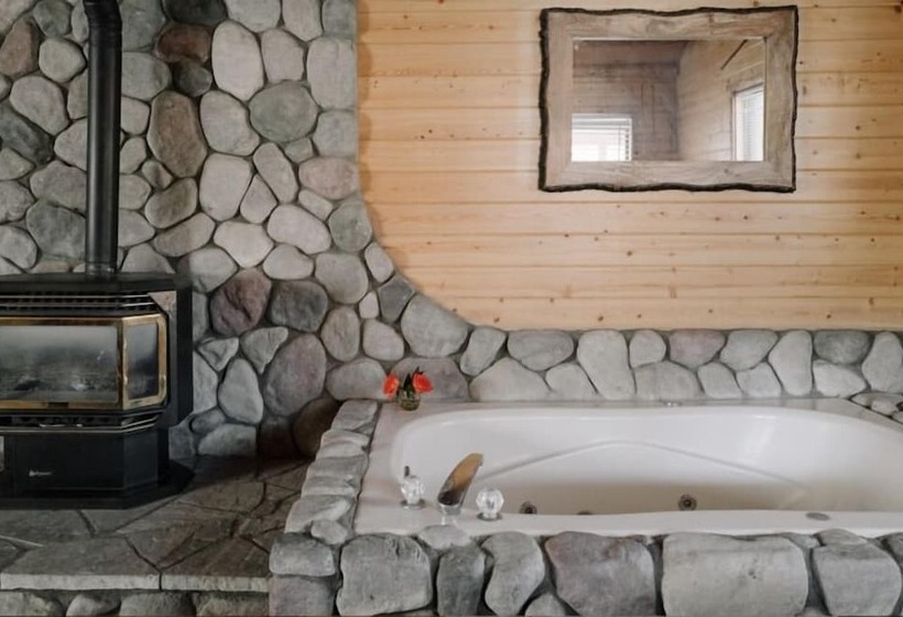 2401 Oak Knoll Studio With Jacuzzi #2 Cabin By Redawning