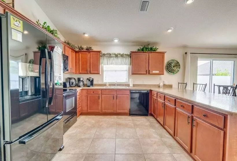 Screened Lanai & Grill: Home In The Villages