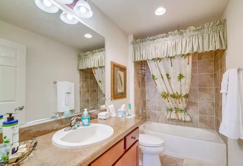 Screened Lanai & Grill: Home In The Villages