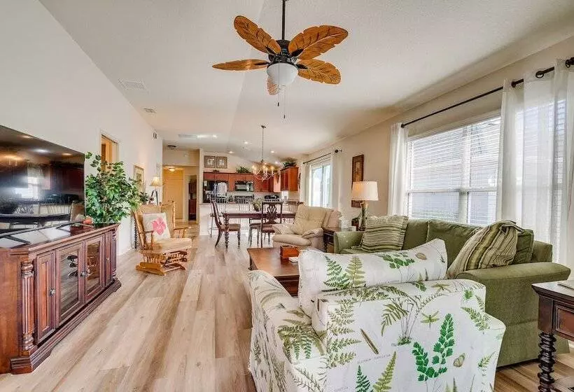 Screened Lanai & Grill: Home In The Villages