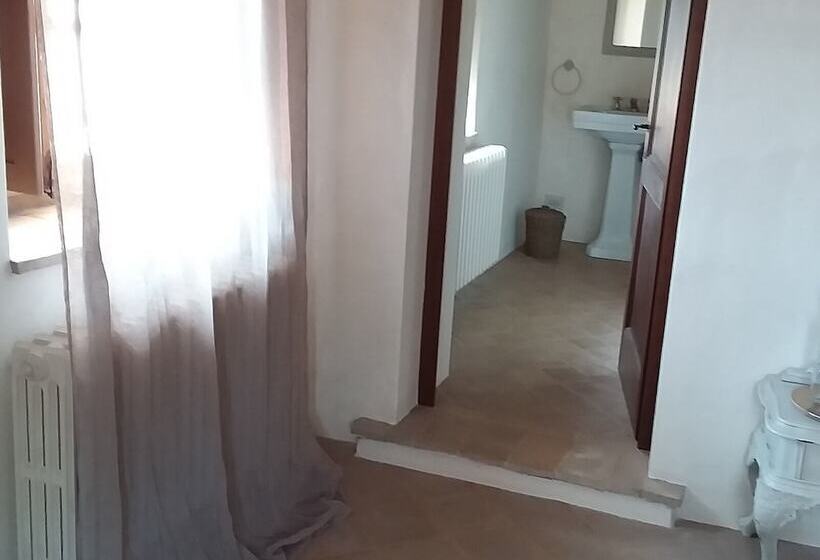 ベッドアンドブレックファースト Casale Ormano