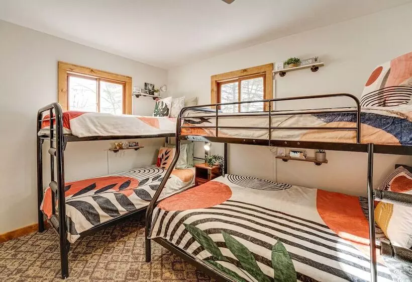 Bitely Cottage Rental: Fire Pit & Beach!