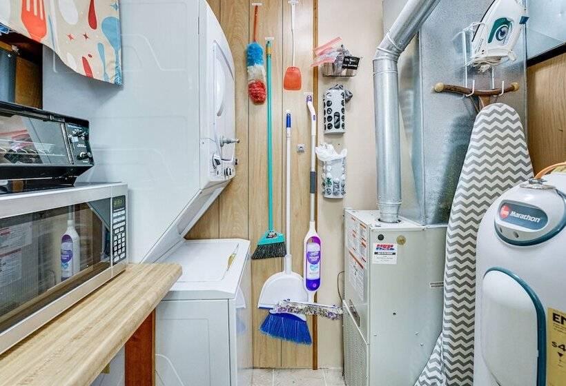 Bitely Cottage Rental: Fire Pit & Beach!