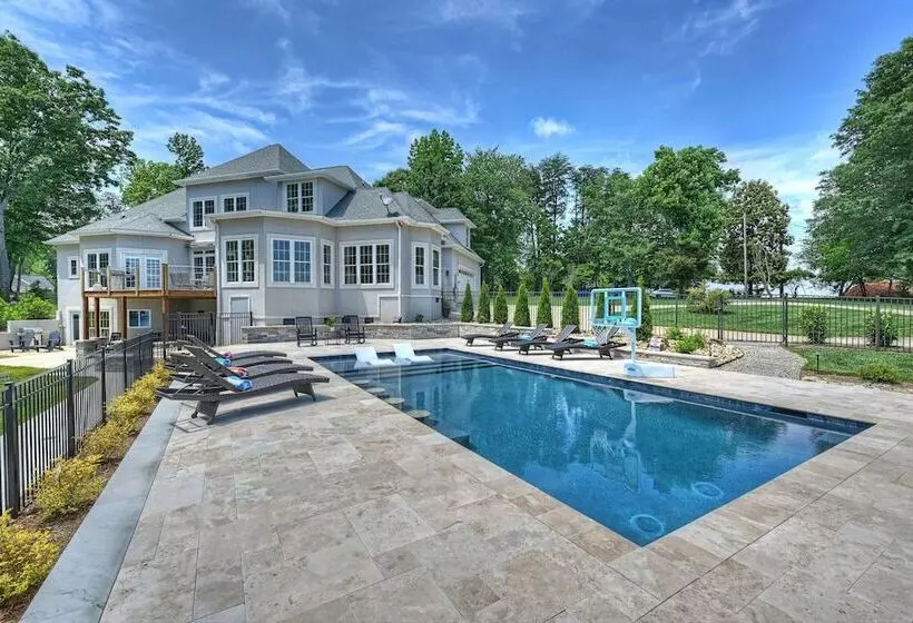 Bright Water Cove By Avantstay Saltwater Pool