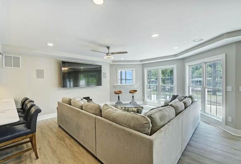 Bright Water Cove By Avantstay Saltwater Pool