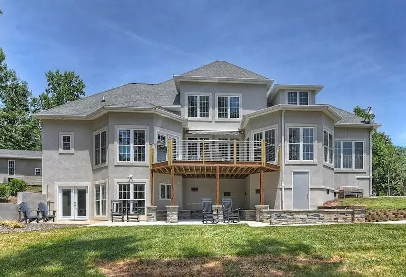 Bright Water Cove By Avantstay Saltwater Pool