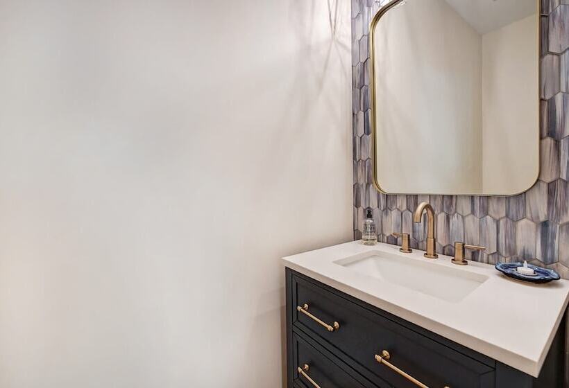 Bright Water Cove By Avantstay Saltwater Pool