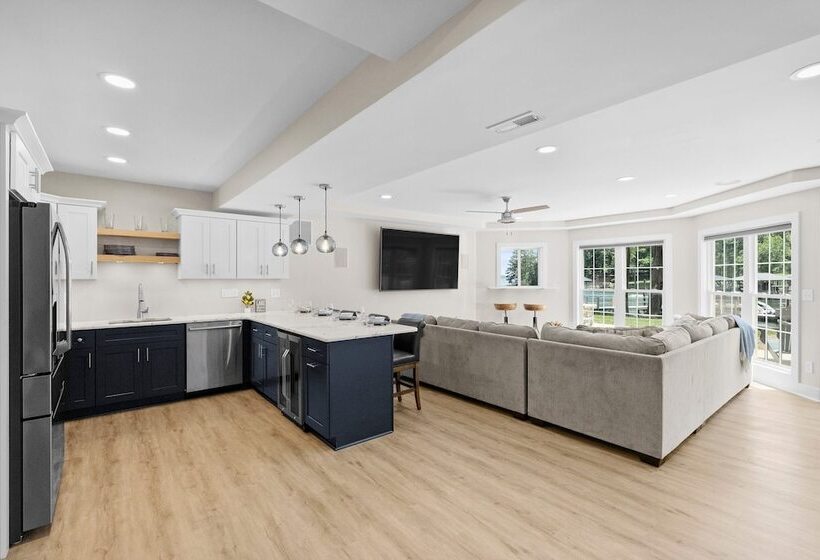 Bright Water Cove By Avantstay Saltwater Pool