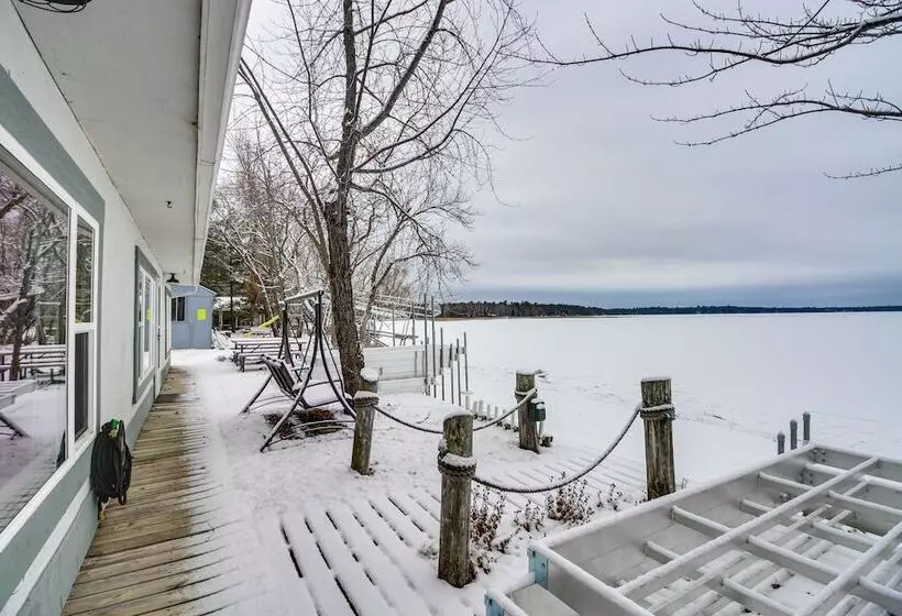 Lake Hubert Cabin W/ Private Deck + Boat Dock