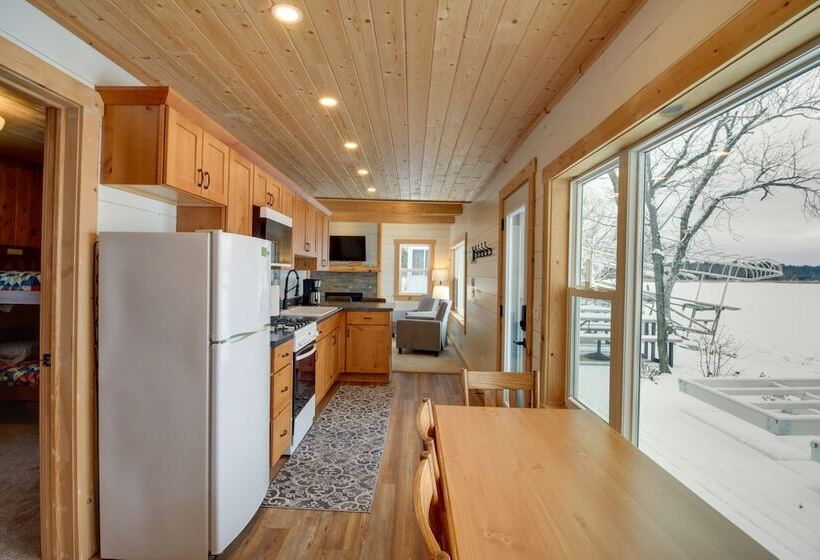 Lake Hubert Cabin W/ Private Deck + Boat Dock