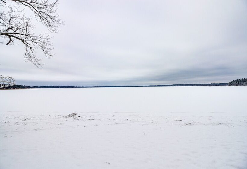 Lake Hubert Cabin W/ Private Deck + Boat Dock