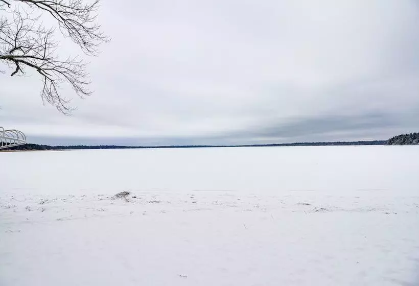 Lake Hubert Cabin W/ Private Deck + Boat Dock