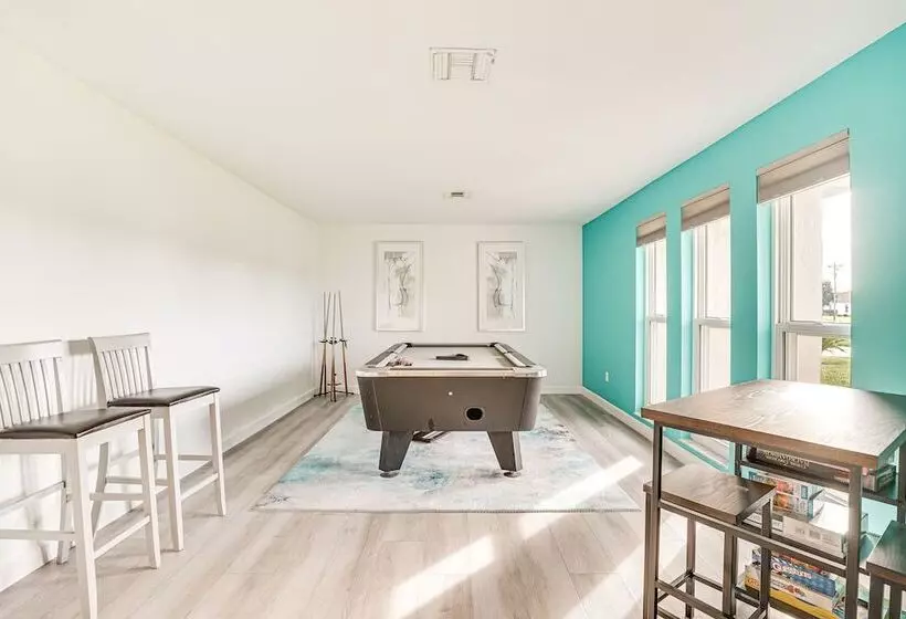 Cape Coral Escape W/ Pool & Patio, Near Beaches!