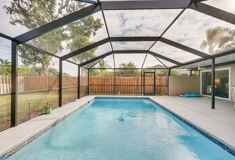 Cape Coral Escape W/ Pool & Patio, Near Beaches!