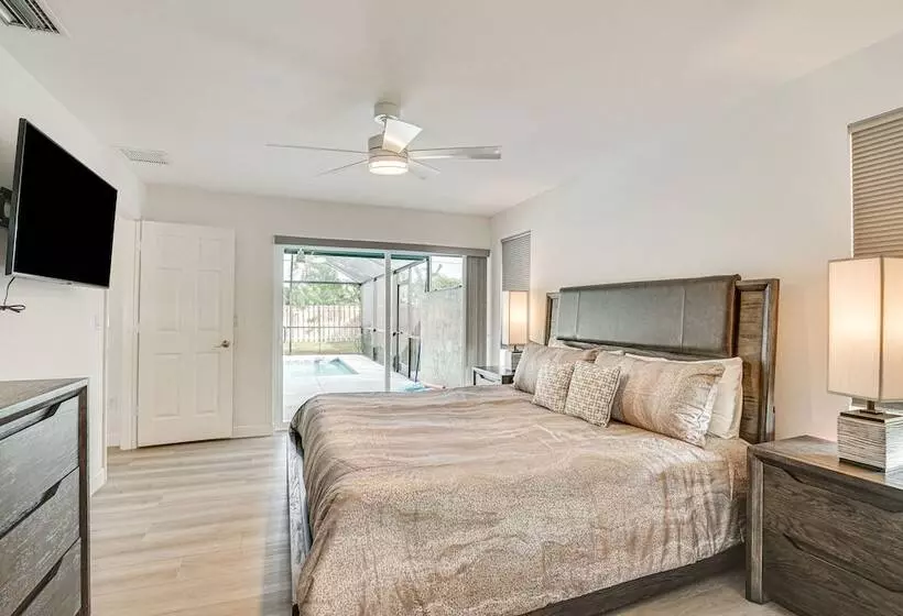 Cape Coral Escape W/ Pool & Patio, Near Beaches!