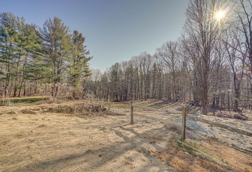 Cozy Berkshires Cottage W/ 11 Private Acres!