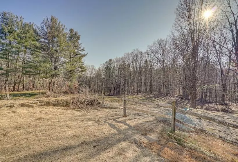 Cozy Berkshires Cottage W/ 11 Private Acres!