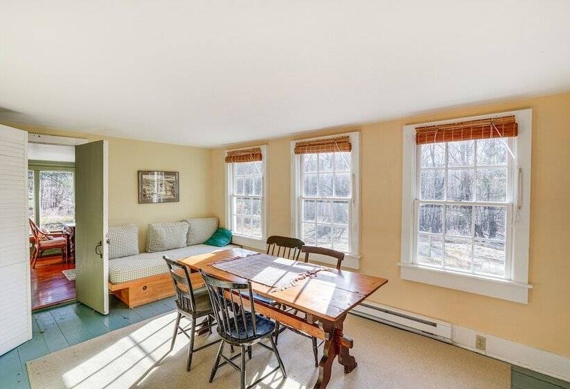 Cozy Berkshires Cottage W/ 11 Private Acres!