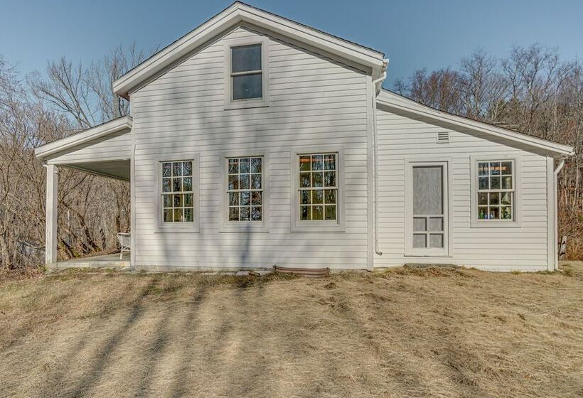 Cozy Berkshires Cottage W/ 11 Private Acres!