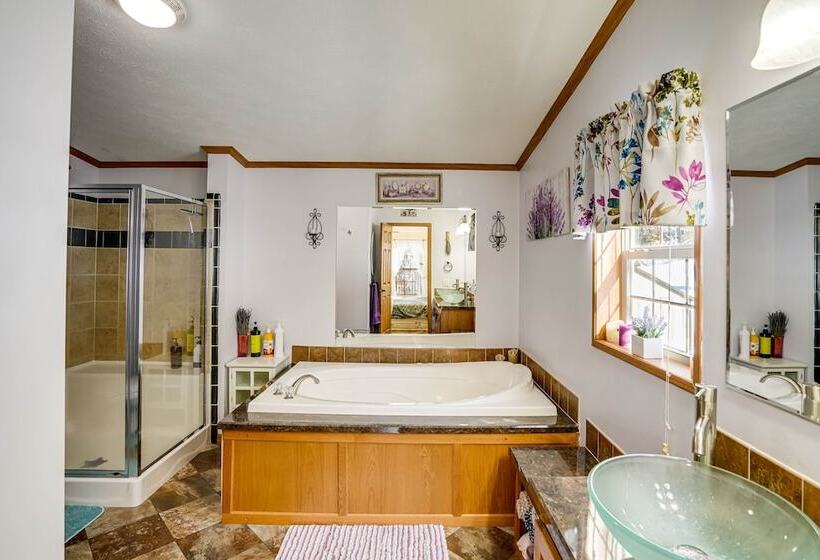 Cozy Home W/ Playground: Near Hunter Ski Resort!