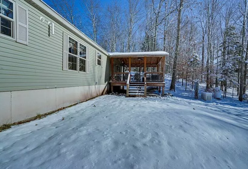 Cozy Home W/ Playground: Near Hunter Ski Resort!
