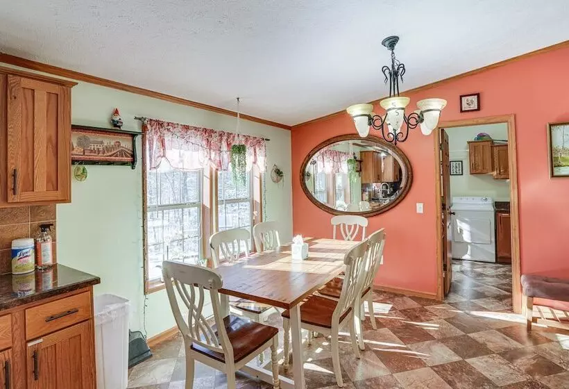 Cozy Home W/ Playground: Near Hunter Ski Resort!