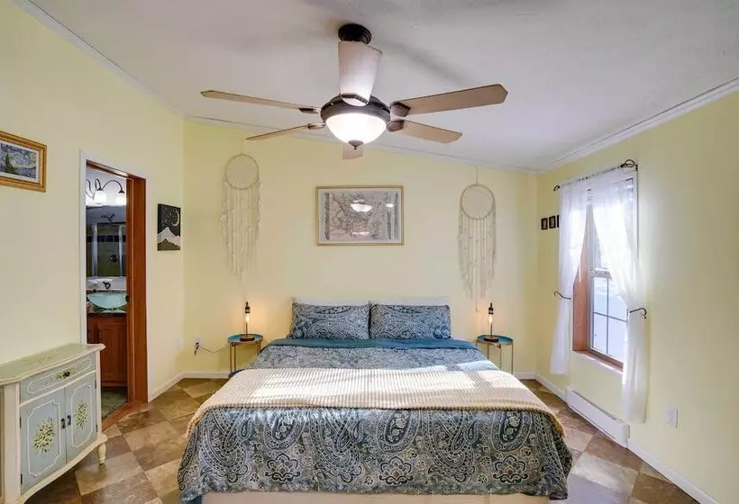 Cozy Home W/ Playground: Near Hunter Ski Resort!