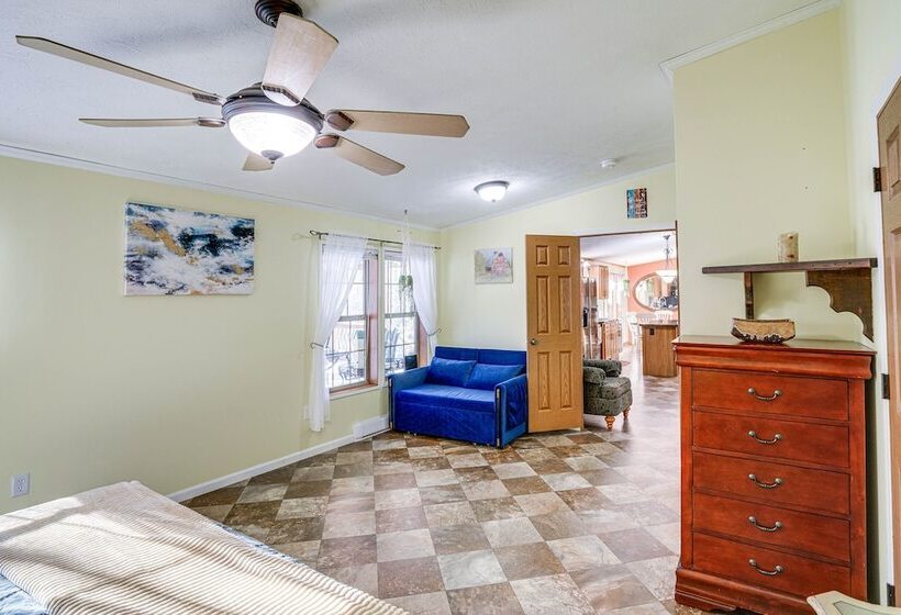 Cozy Home W/ Playground: Near Hunter Ski Resort!