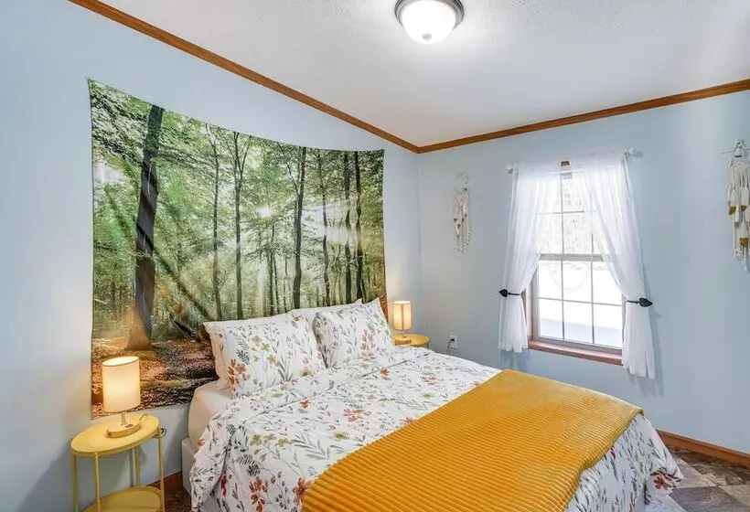 Cozy Home W/ Playground: Near Hunter Ski Resort!