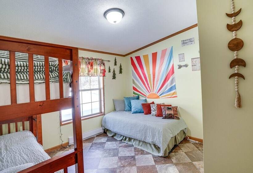 Cozy Home W/ Playground: Near Hunter Ski Resort!