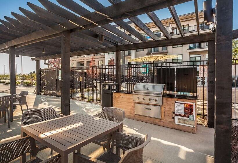 Cozysuites Stunning 4br Near Wholefoods