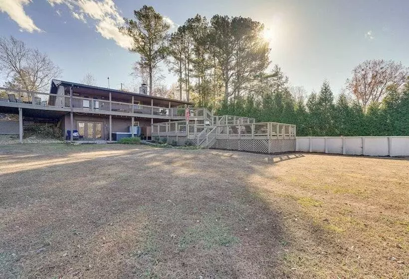 Decatur Oasis   Private Pool, Hot Tub & Deck!
