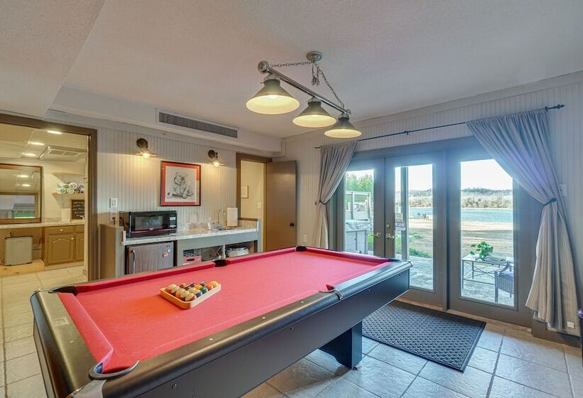 Decatur Oasis Private Pool, Hot Tub & Deck!