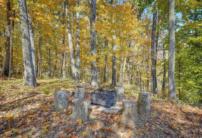 Delaware Wooded River Retreat W/ Views & More