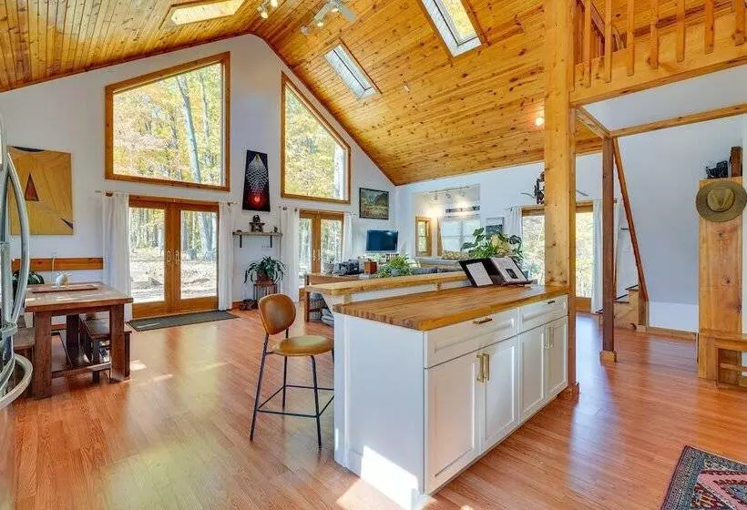 Delaware  Wooded River Retreat  W/ Views & More