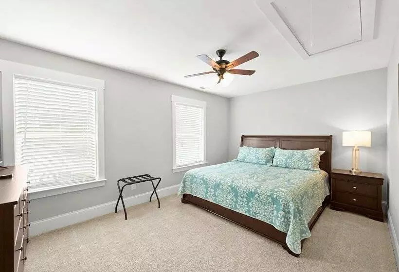 Dock Days By Avantstay Swimming Platform, Dock