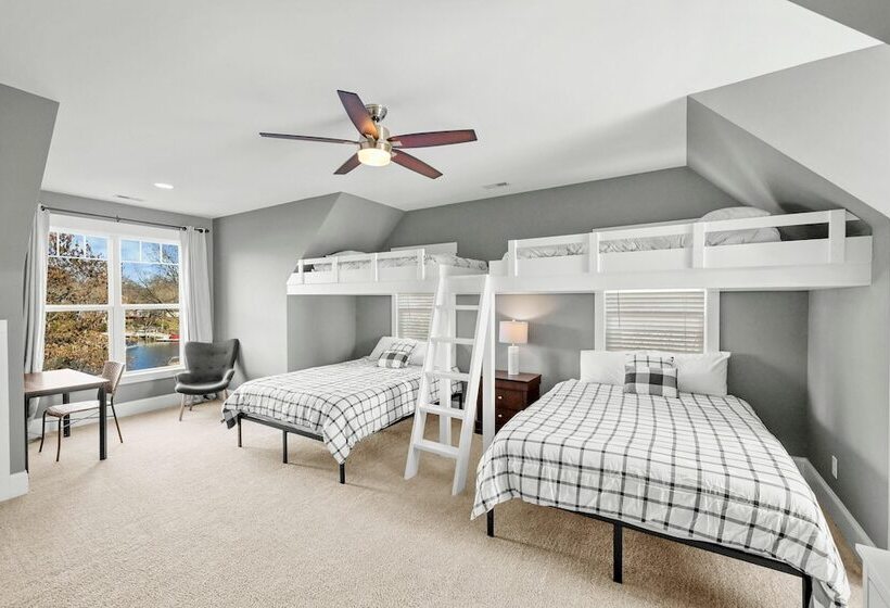 Dock Days By Avantstay Swimming Platform, Dock