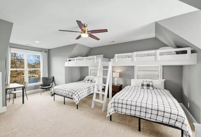 Dock Days By Avantstay Swimming Platform, Dock