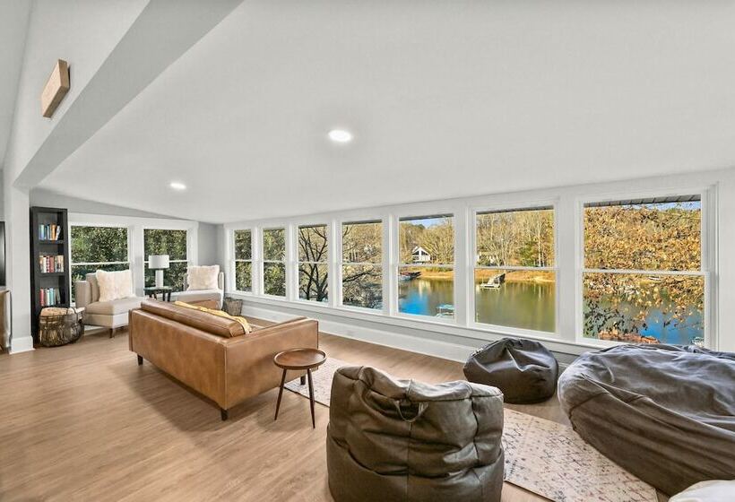 Dock Days By Avantstay Swimming Platform, Dock