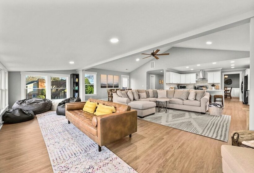 Dock Days By Avantstay Swimming Platform, Dock